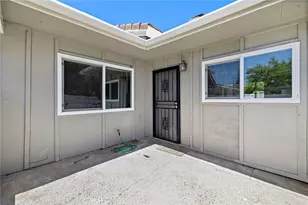 38750 Via Las Flores, Murrieta, CA 92563 - Photo 39