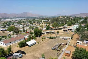9542 52nd, Jurupa Valley, CA 92509 - Photo 37