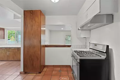 318 E Gladstone Street, San Dimas, CA 91773 - Photo 13