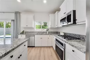 24248 Bay Laurel Ave, Murrieta, CA 92562 - Photo 9