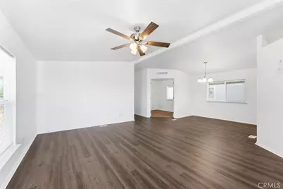 880 N Lake Street #49, Hemet, CA 92544 - Photo 5