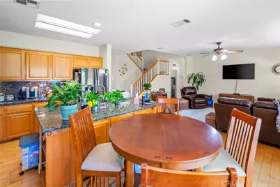 925 Hemingway Drive, Corona, CA 92878 - Photo 15