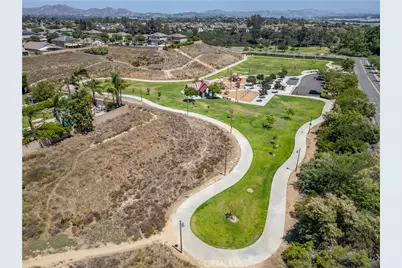 925 Hemingway Drive, Corona, CA 92878 - Photo 61