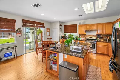 925 Hemingway Drive, Corona, CA 92878 - Photo 13