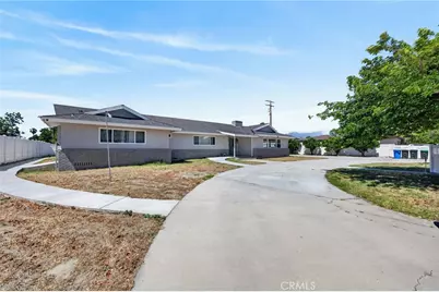 940 E Whittier, Hemet, CA 92543 - Photo 37