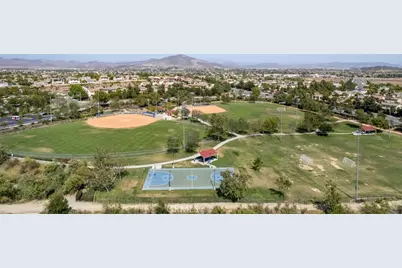 35640 Sainte Foy Street, Murrieta, CA 92563 - Photo 47