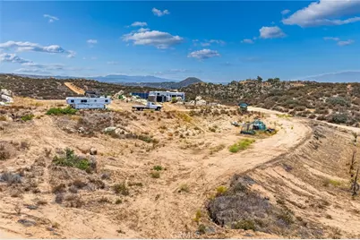 41720 Oak Canyon Road, Hemet, CA 92544 - Photo 15