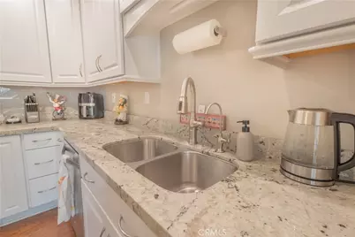 26044 Verde Grande Court, Menifee, CA 92586 - Photo 9