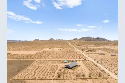 36990 Cambria Road, Lucerne Valley, CA 92356 - Photo 7