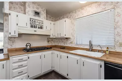 24600 Mountain Avenue #18, Hemet, CA 92544 - Photo 7