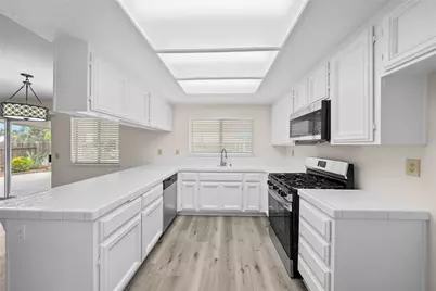 24784 Half Dome Court, Murrieta, CA 92562 - Photo 9