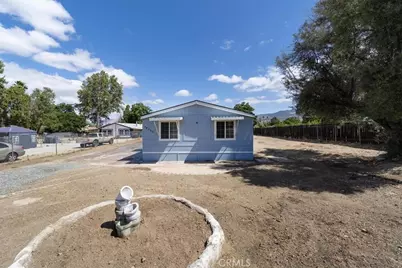 44066 Acacia, Hemet, CA 92544 - Photo 3