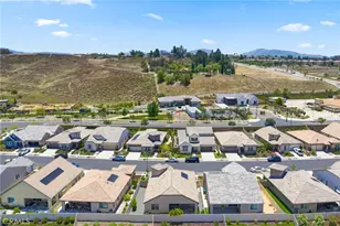 32042 Hyacinth Wy, Temecula, CA 92591 - Photo 29