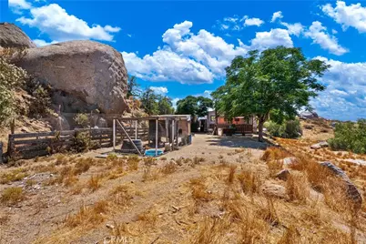 22740 Ramona, Nuevo, CA 92567 - Photo 15