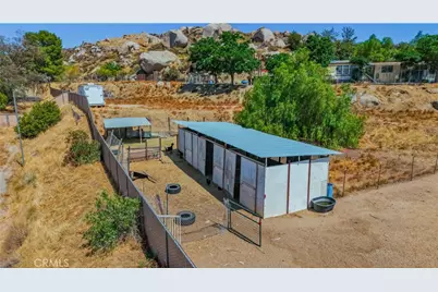 22740 Ramona, Nuevo, CA 92567 - Photo 11