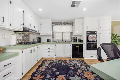 29135 Via Zapata, Murrieta, CA 92563 - Photo 5