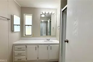 881 N Lake Street, Hemet, CA 92544 - Photo 29