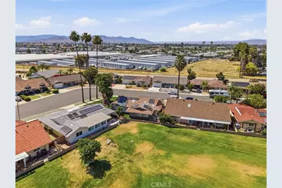 1381 Amberwood, Hemet, CA 92543 - Photo 5
