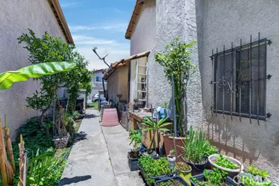 3020 Via Delores, Baldwin Park, CA 91706 - Photo 29
