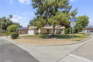 726 Piccadilly Square, Hemet, CA 92544 - Photo 33