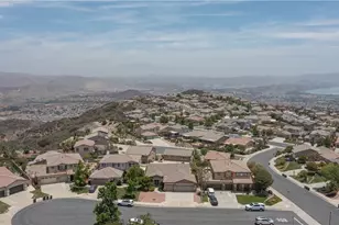 29264 Crystal Ridge Ct, Lake Elsinore, CA 92530 - Photo 51