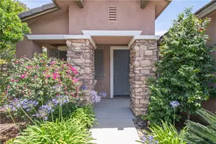 29264 Crystal Ridge Ct, Lake Elsinore, CA 92530 - Photo 3