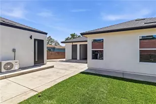11018 S Chanera, Inglewood, CA 90303 - Photo 3