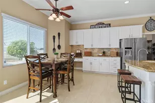 23785 Via Madrid, Murrieta, CA 92562 - Photo 11