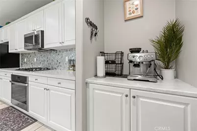 1923 Ray Abril Jr Lane, Colton, CA 92324 - Photo 5