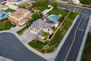 42490 Azure Sky Ct, Murrieta, CA 92562 - Photo 9