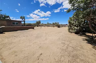 57492 Onaga Trail, Yucca Valley, CA 92284 - Photo 35