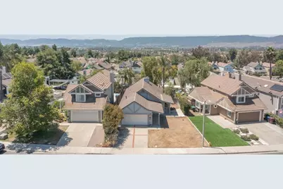 23917 Five Tribes Trail, Murrieta, CA 92562 - Photo 33