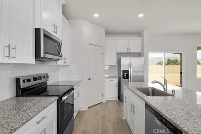 14793 Desert Lily Court, Apple Valley, CA 92307 - Photo 3