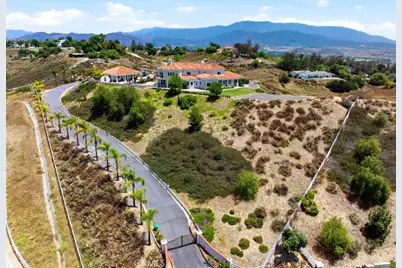 34351 Calle Vista, Temecula, CA 92592 - Photo 5