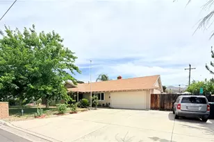 41931 Thornton Ave, Hemet, CA 92544 - Photo 43