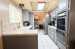 41931 Thornton Ave, Hemet, CA 92544 - Photo 11