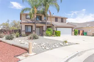 24861 Loire Ct, Hemet, CA 92544 - Photo 3