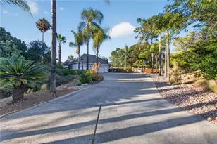 2098 Vista Valle Verde, Fallbrook, CA 92028 - Photo 9