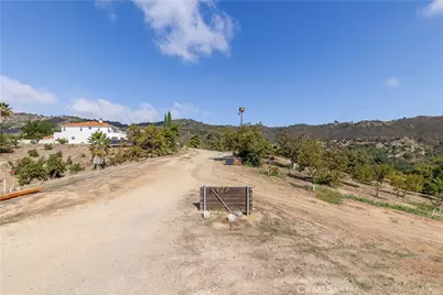 20491 Carancho Rd, Temecula, CA 92590 - Photo 49