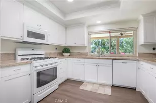 30096 Via Velez, Temecula, CA 92592 - Photo 5