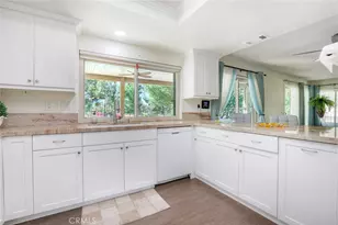 30096 Via Velez, Temecula, CA 92592 - Photo 5
