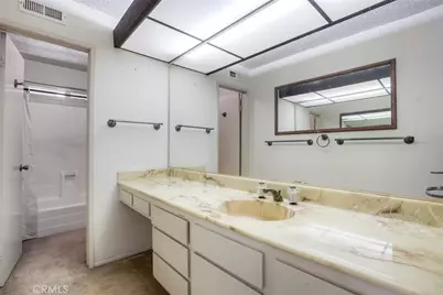 30096 Via Velez, Temecula, CA 92592 - Photo 15