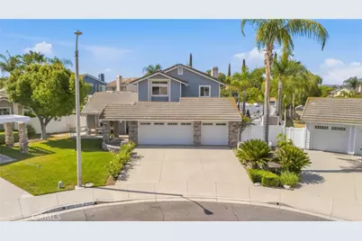 25221 Corte Sur, Murrieta, CA 92563 - Photo 3