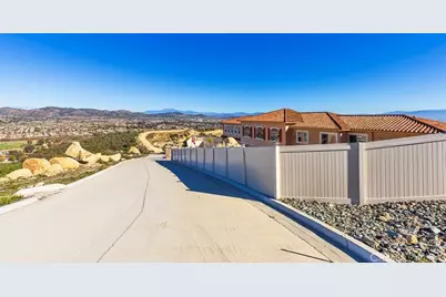 38000 Via Vista Grande, Murrieta, CA 92562 - Photo 57