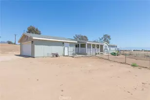 34715 Empty Saddle, Hemet, CA 92544 - Photo 3