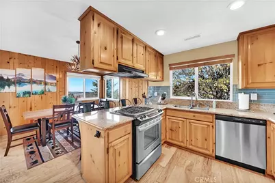 30895 Summit Drive, Running Springs, CA 92382 - Photo 11