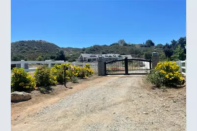 37492 Calle De Lobo, Murrieta, CA 92562 - Photo 3
