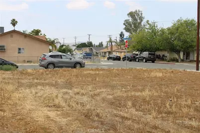 8 S Alessandro Avenue, San Jacinto, CA 92583 - Photo 9