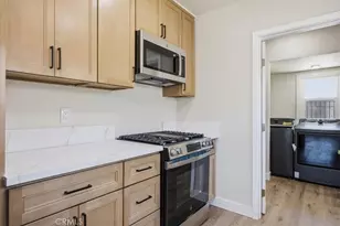 1636 S Ridgeley, Los Angeles, CA 90019 - Photo 7