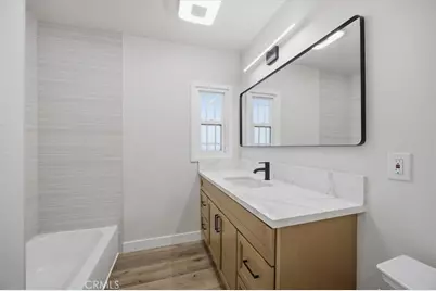 1636 S Ridgeley, Los Angeles, CA 90019 - Photo 11